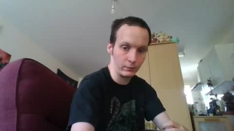 Snapshot of boredlul chatting on 06-10-26, 09:52 boredlul online show from 06-10-26, 09:52