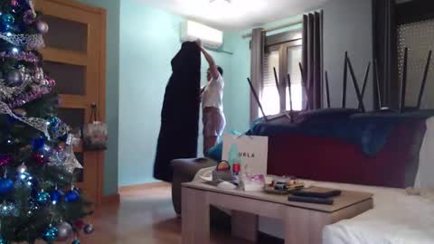 Snapshot of boss_and_channel chatting on 12-17-25, 12:44 babychanel online show from 12-17-25, 12:44