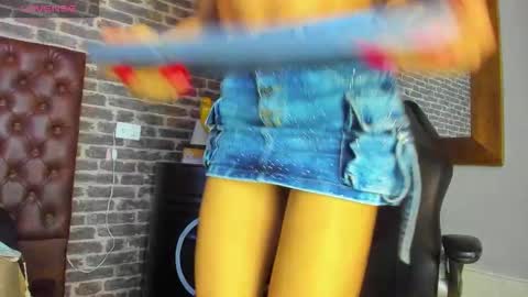 bouncing_bunnyxxx69 online show from 11-16-25, 07:03