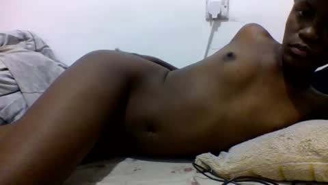 Snapshot of bouncy_vee chatting on 02-27-26, 01:38 bouncy_vee online show from 02-27-26, 01:38