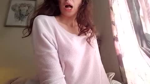 Snapshot of bouncyqueenmajesty chatting on 01-28-25, 06:39 Bouncy Queen Majesty online show from 01-28-25, 06:39