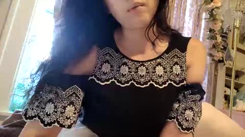 Snapshot of bouncyqueenmajesty chatting on 03-02-25, 11:09 Bouncy Queen Majesty online show from 03-02-25, 11:09