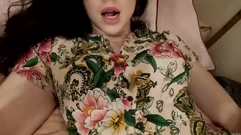 Snapshot of bouncyqueenmajesty chatting on 03-04-25, 11:32 Bouncy Queen Majesty online show from 03-04-25, 11:32