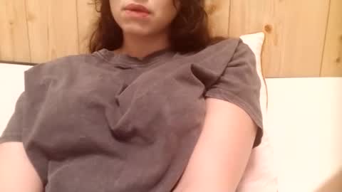 Snapshot of bouncyqueenmajesty chatting on 09-15-25, 05:57 Bouncy Queen Majesty online show from 09-15-25, 05:57