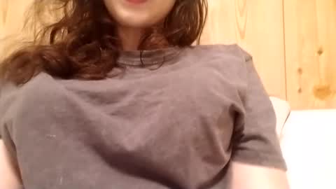 Snapshot of bouncyqueenmajesty chatting on 09-19-25, 02:07 Bouncy Queen Majesty online show from 09-19-25, 02:07