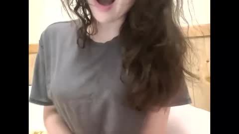 Snapshot of bouncyqueenmajesty chatting on 10-10-25, 04:17 Bouncy Queen Majesty online show from 10-10-25, 04:17