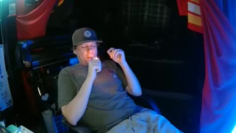 Bowerboi1217 online show from 12-04-25, 09:01