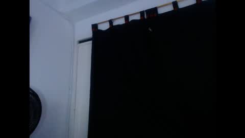 boy_king18 online show from 10-18-25, 10:16