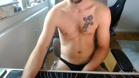 boy_t0y89 online show from 07-12-26, 07:54
