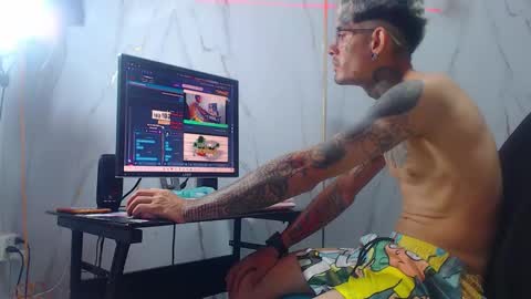 boy_tatto77 online show from 03-13-26, 07:09