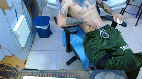 boy_tatto77 online show from 05-15-26, 11:50