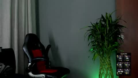 Snapshot of boyc02_ chatting on 06-03-26, 01:14 boyc02_ online show from 06-03-26, 01:14