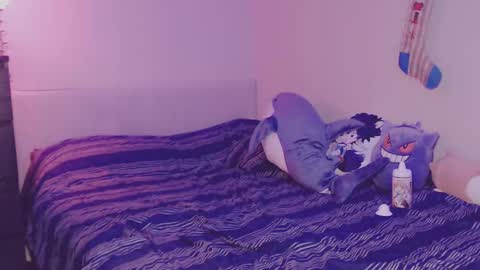 Snapshot of boycurious95 chatting on 12-02-24, 02:42 Atari online show from 12-02-24, 02:42