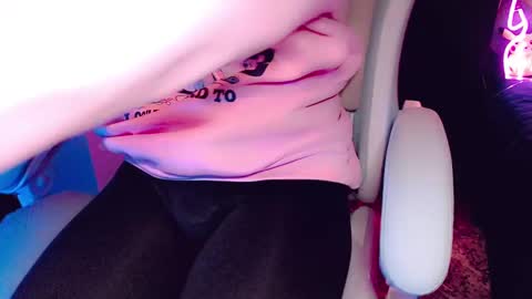 Snapshot of boycurious95 chatting on 01-13-25, 03:01 Atari online show from 01-13-25, 03:01