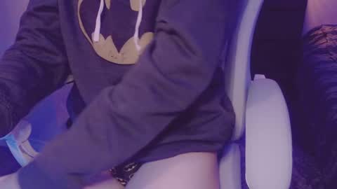 Snapshot of boycurious95 chatting on 02-02-25, 05:21 Atari online show from 02-02-25, 05:21