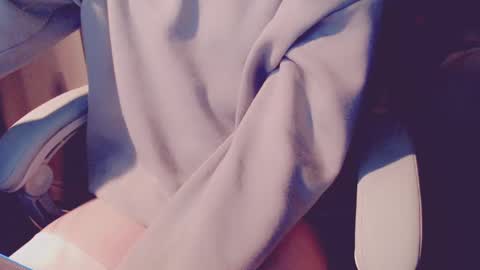 Snapshot of boycurious95 chatting on 02-28-25, 03:59 Atari online show from 02-28-25, 03:59