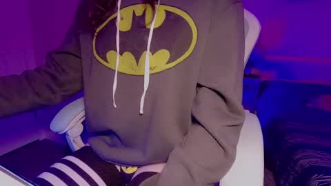 Snapshot of boycurious95 chatting on 03-04-25, 07:32 Atari online show from 03-04-25, 07:32