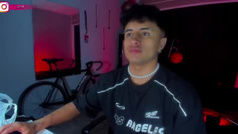 miguel  online show from 02-10-25, 04:52