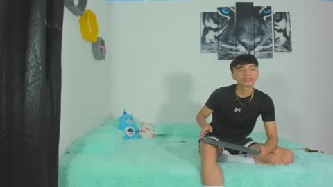 Snapshot of boys4hot_777 chatting on 03-04-25, 03:37 boys4hot_777 online show from 03-04-25, 03:37