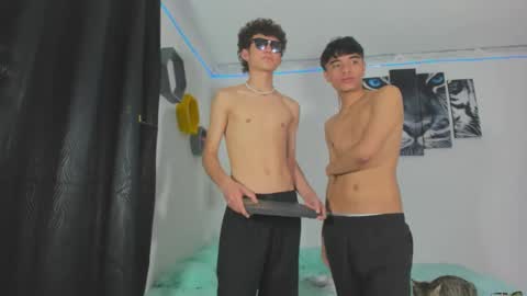 Snapshot of boys4hot_777 chatting on 03-04-25, 06:39 boys4hot_777 online show from 03-04-25, 06:39