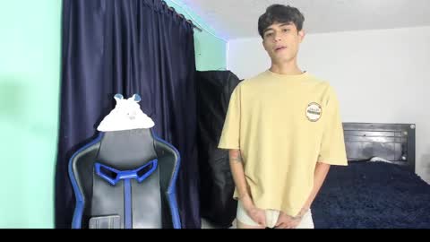 Snapshot of boys4hot_777 chatting on 03-29-26, 12:21 boys4hot_777 online show from 03-29-26, 12:21