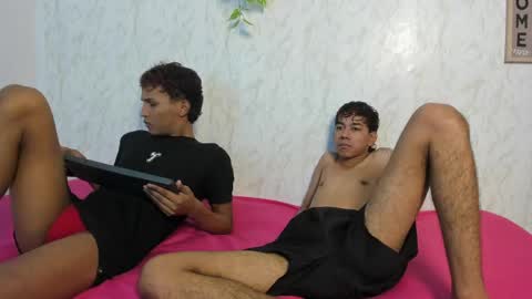 ALEX - TAYLER  -MIKE online show from 04-15-26, 01:12