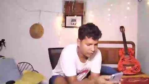 Snapshot of boysex1124 chatting on 02-19-25, 02:01 andrew online show from 02-19-25, 02:01