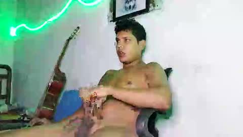 Snapshot of boysex1124 chatting on 09-30-25, 11:04 andrew online show from 09-30-25, 11:04