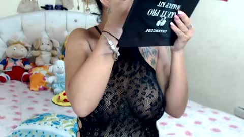 Snapshot of boyslatin493916 chatting on 01-06-25, 10:26 nikky and jeik online show from 01-06-25, 10:26