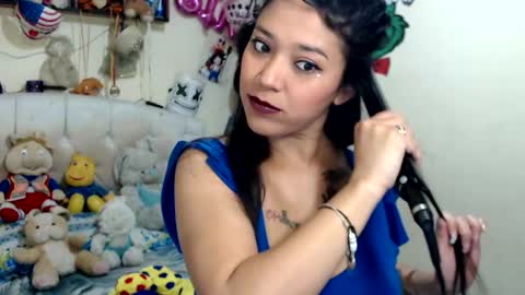 Snapshot of boyslatin493916 chatting on 01-26-25, 10:02 nikky and jeik online show from 01-26-25, 10:02