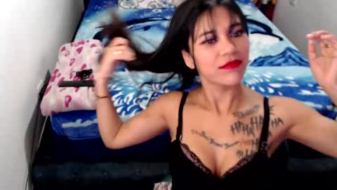 Snapshot of boyslatin493916 chatting on 02-17-26, 01:24 nikky and jeik online show from 02-17-26, 01:24