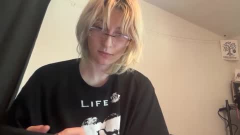 boywithbug online show from 06-03-26, 05:18