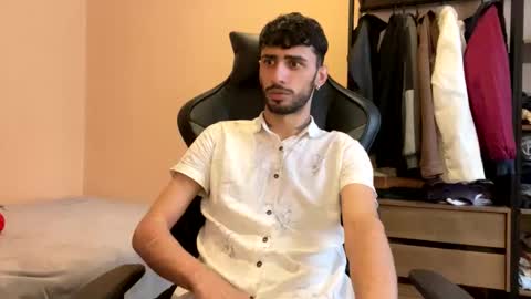 Snapshot of boyzinm2 chatting on 11-28-25, 11:13 boyzinm2 online show from 11-28-25, 11:13