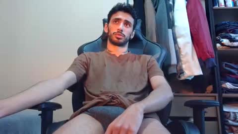 Snapshot of boyzinm2 chatting on 06-01-26, 06:53 boyzinm2 online show from 06-01-26, 06:53