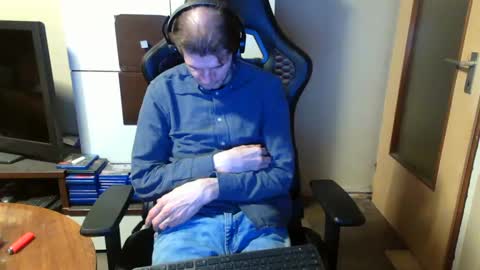 bponie1 online show from 01-25-25, 02:04