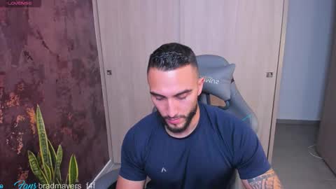 Snapshot of brad1_ chatting on 02-21-26, 12:11 instagramBrad mayers1twittermayersbrad online show from 02-21-26, 12:11