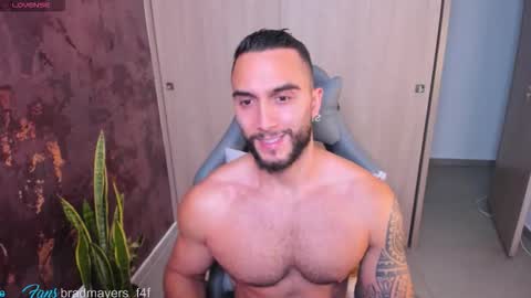 Snapshot of brad1_ chatting on 02-25-26, 12:09 instagramBrad mayers1twittermayersbrad online show from 02-25-26, 12:09