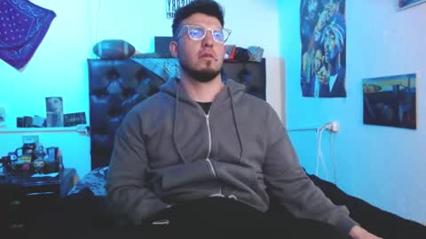 brad hot boy online show from 03-17-26, 03:00