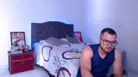 Snapshot of bradandjenn chatting on 02-20-25, 04:57 Your favorite couple and the best butt on Chatur online show from 02-20-25, 04:57