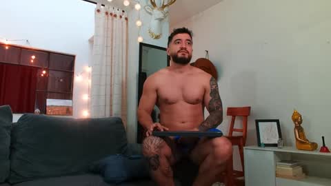 Snapshot of bradley_martinez chatting on 01-06-25, 10:26 Bradley Martinez online show from 01-06-25, 10:26