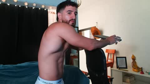 Snapshot of bradley_martinez chatting on 01-29-25, 04:52 Bradley Martinez online show from 01-29-25, 04:52