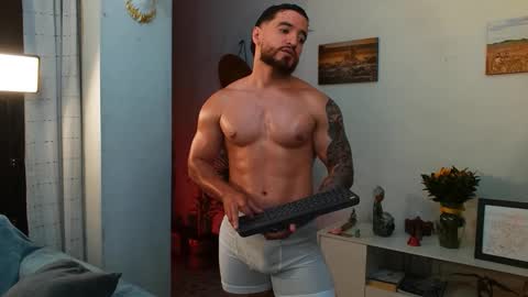 Snapshot of bradley_martinez chatting on 10-01-25, 12:27 Bradley Martinez online show from 10-01-25, 12:27