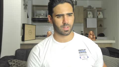 bradleymartin7 online show from 01-31-25, 01:22