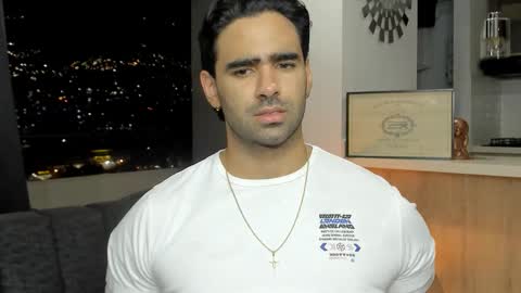 bradleymartin7 online show from 12-04-25, 11:35