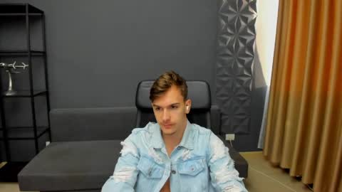 Snapshot of bradyflint chatting on 04-24-26, 04:37 BradyFlint online show from 04-24-26, 04:37