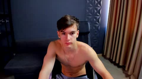 Snapshot of bradyflint chatting on 05-11-26, 04:18 BradyFlint online show from 05-11-26, 04:18