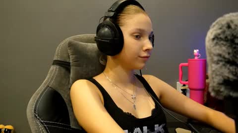 Alice online show from 12-17-25, 03:29