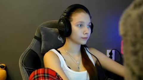 Alice online show from 12-21-25, 02:46