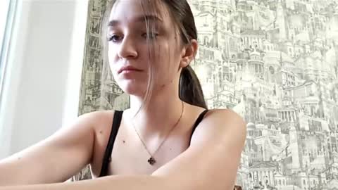 Snapshot of brandeeherout chatting on 12-15-25, 07:12 Lilly online show from 12-15-25, 07:12