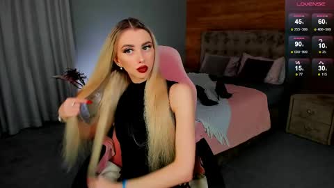 Emilia online show from 04-25-26, 09:01